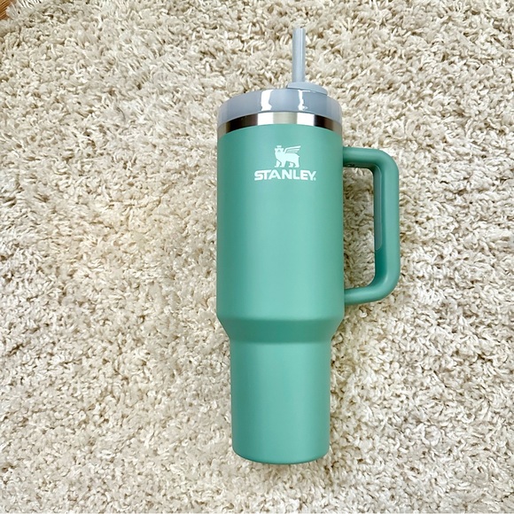 Stanley Other - Stanley The Quencher H2.0 Flowstate Tumbler (40 oz) in Eucalyptus